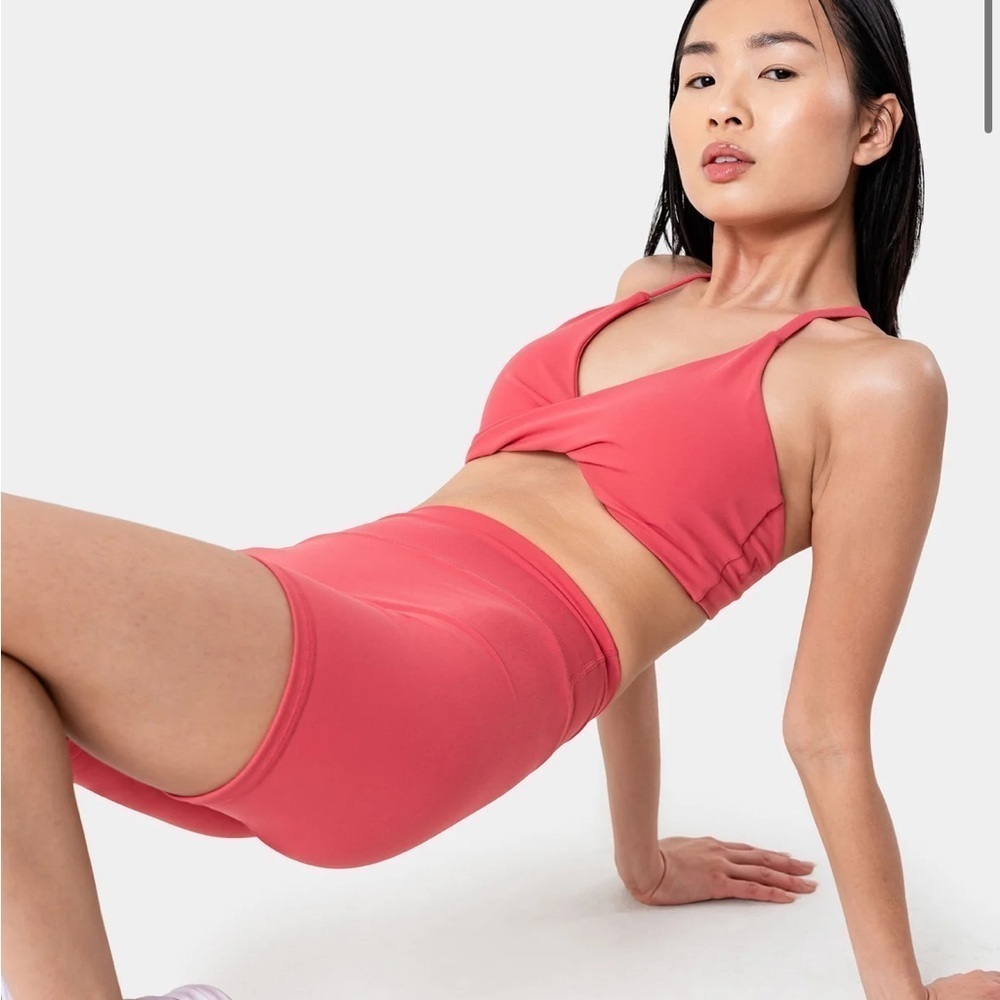 Kamo Fitness Emily Sports Bra - Holly Berry Large Pinky Peach Halter Crisscross — image 3 of 8